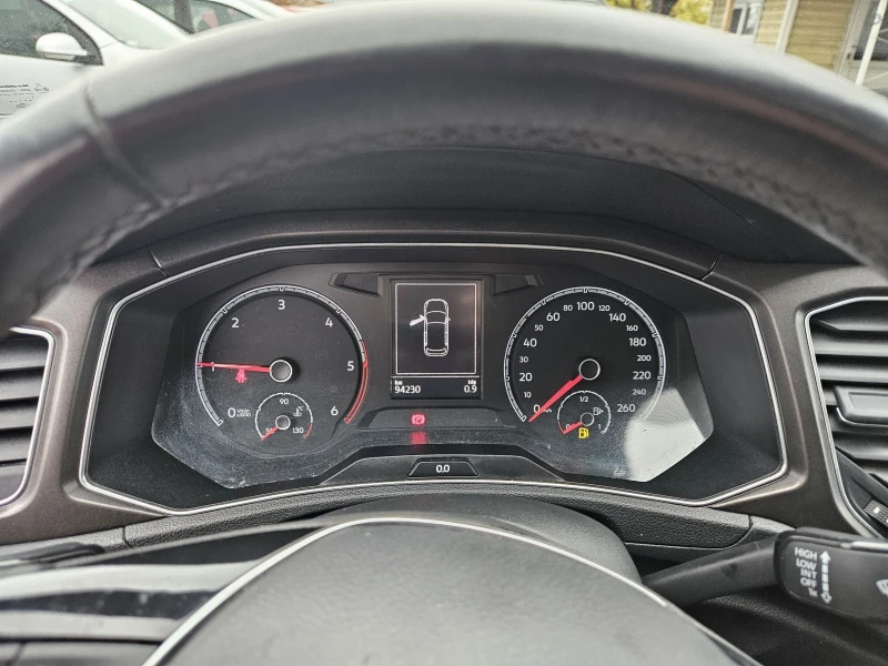 VW T-Roc 1.6TDI EURO6, снимка 13 - Автомобили и джипове - 52571702