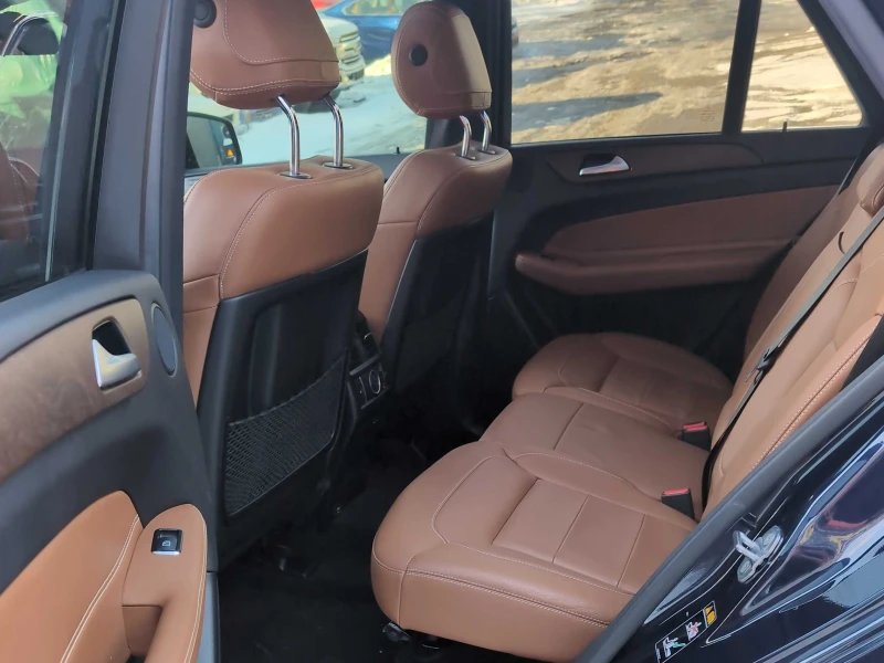 Mercedes-Benz GLE 43 AMG * * CARFAX* * , снимка 8 - Автомобили и джипове - 53038227