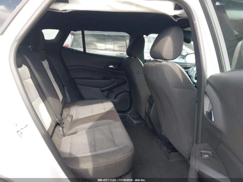 Chevrolet Trax 1.2L I-3 DI, DOHC, VVT, TURBO, 137HP Front Wheel, снимка 15 - Автомобили и джипове - 53044435