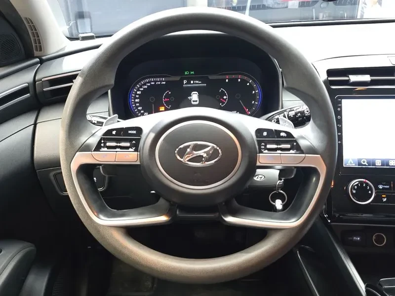 Hyundai Tucson NX4 2.0 Diesel 2WD Modern   2021, снимка 13 - Автомобили и джипове - 55132291
