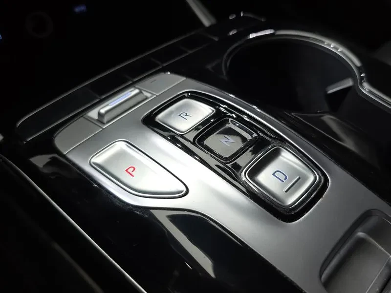 Hyundai Tucson NX4 2.0 Diesel 2WD Modern   2021, снимка 8 - Автомобили и джипове - 55132291
