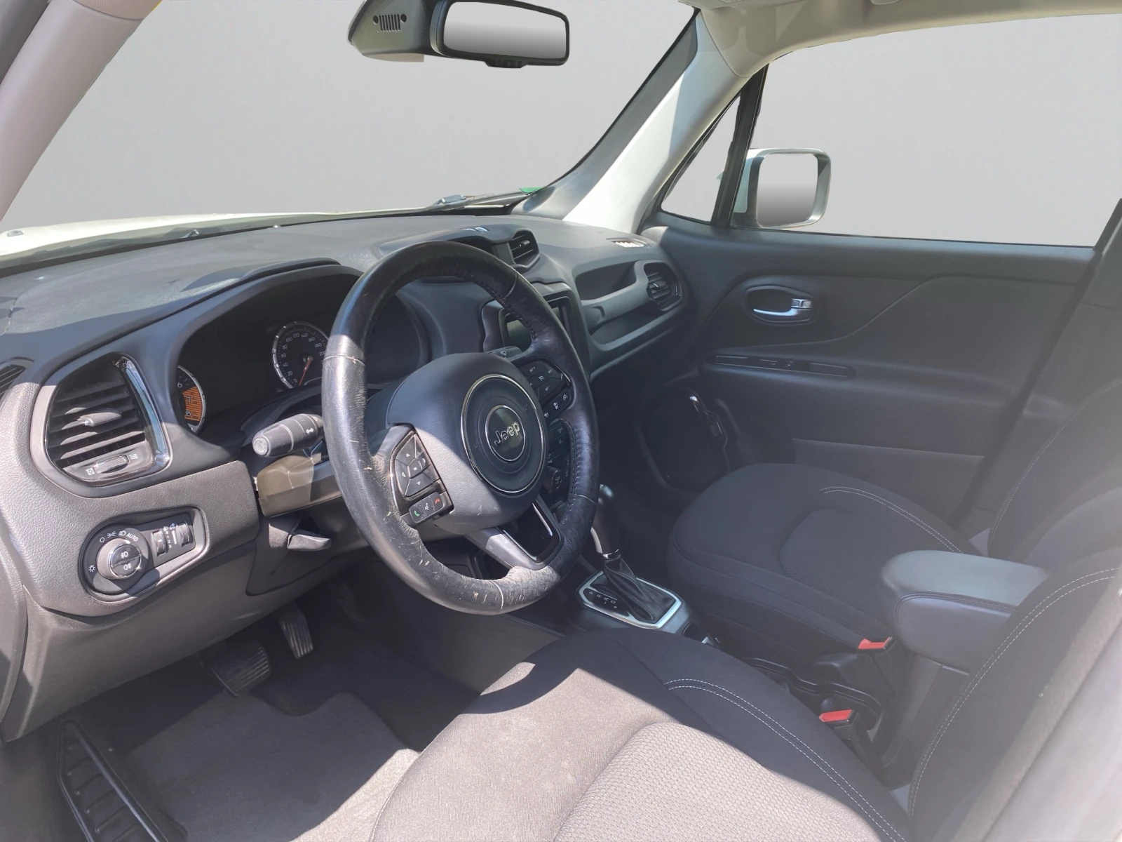Jeep Renegade 1.3l T-GDI I4 Limited Front DCT - изображение 8