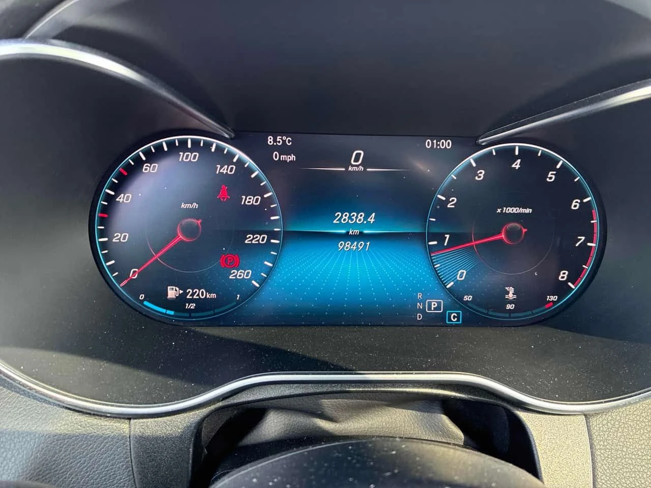 Mercedes-Benz GLC 300 /ПАНОРАМА/ПОДГРЕВИ/360 КАМЕРИ  - изображение 8