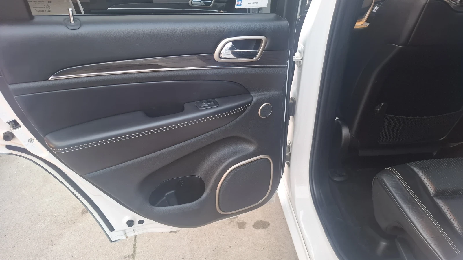 Jeep Grand cherokee 3.6 overland 4x4, снимка 15 - Автомобили и джипове - 53927083