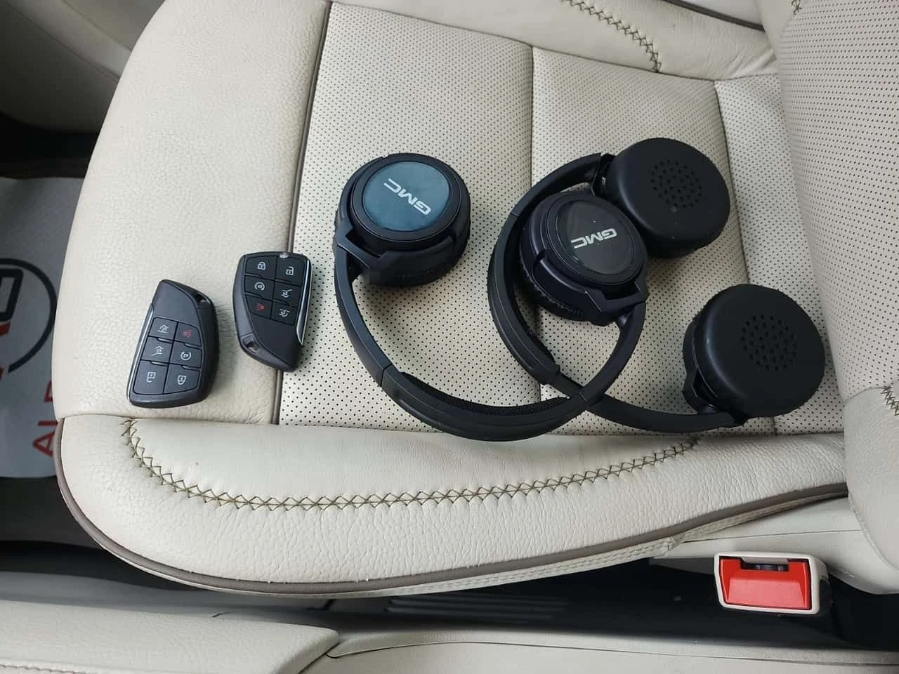 Gmc Yukon * DENALI * Високо ниво на оборудване * CARFAX * , снимка 12 - Автомобили и джипове - 53949736