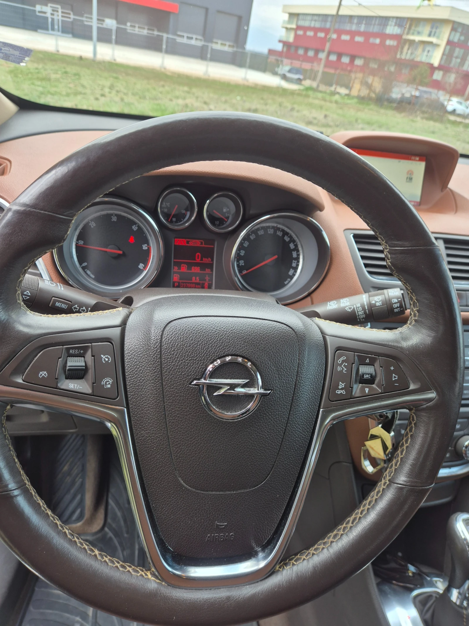 Opel Mokka, снимка 14 - Автомобили и джипове - 54015032