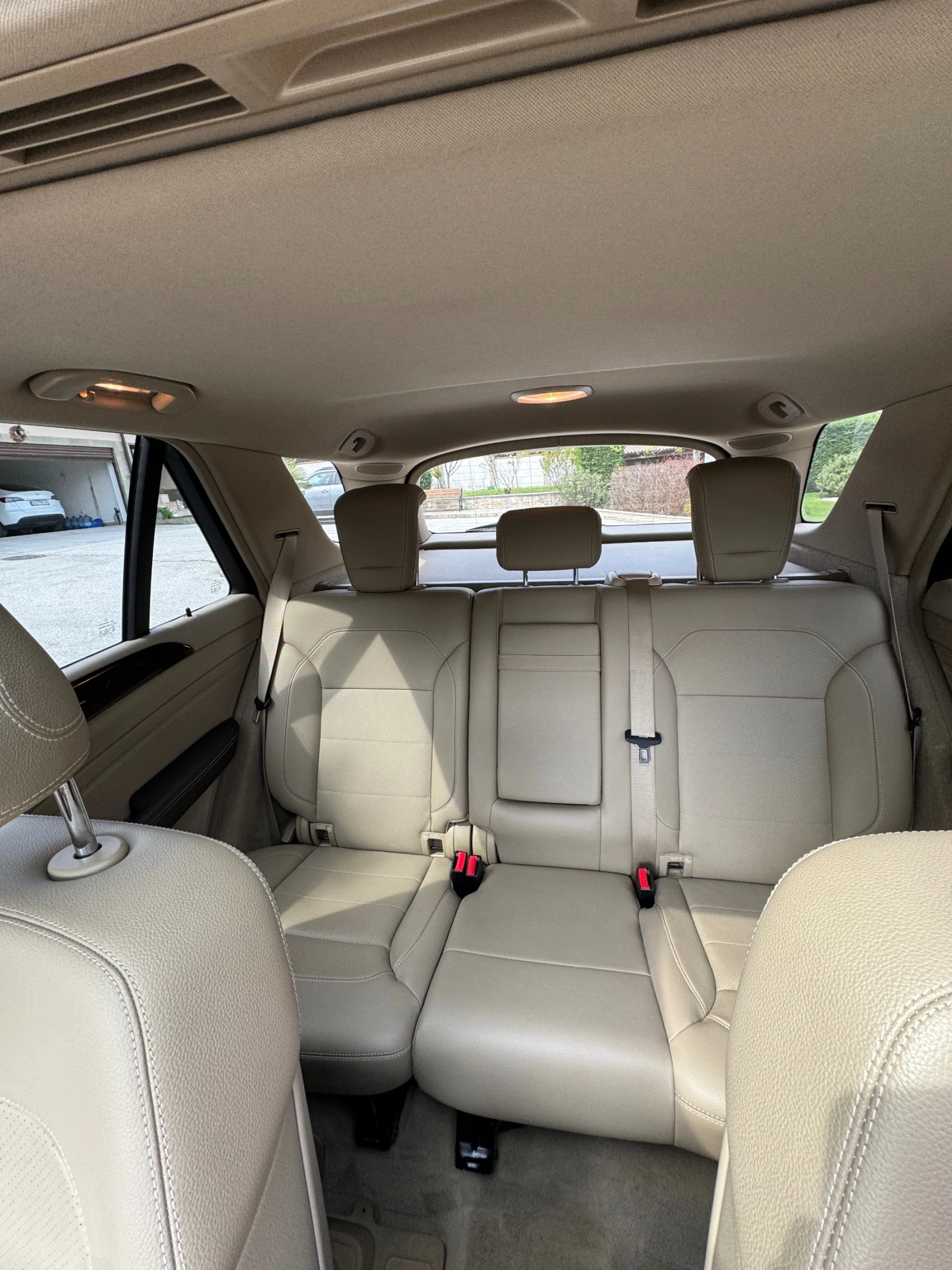 Mercedes-Benz ML 350 4MATIC | 3.5 бензин | 162 000 км | Панорама | , снимка 11 - Автомобили и джипове - 54180241