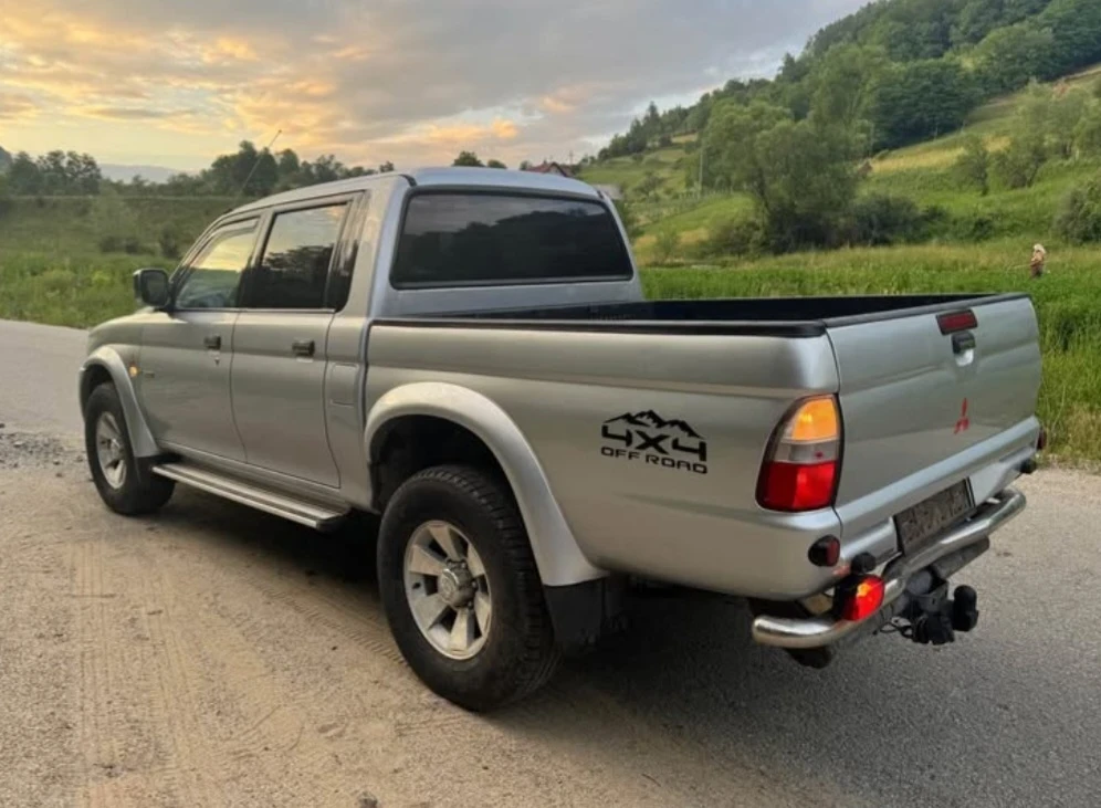Mitsubishi L200, снимка 4 - Автомобили и джипове - 55137556