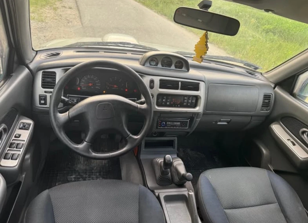 Mitsubishi L200, снимка 6 - Автомобили и джипове - 55137556