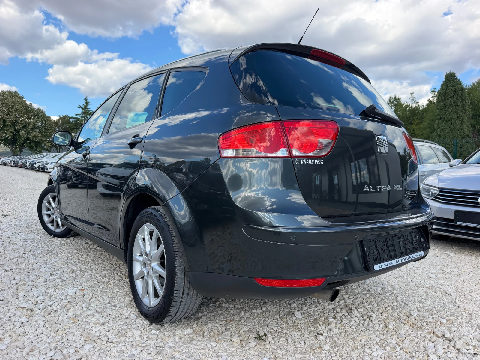 Seat Altea XL 1.6TDI NAVI, снимка 4 - Автомобили и джипове - 56213539