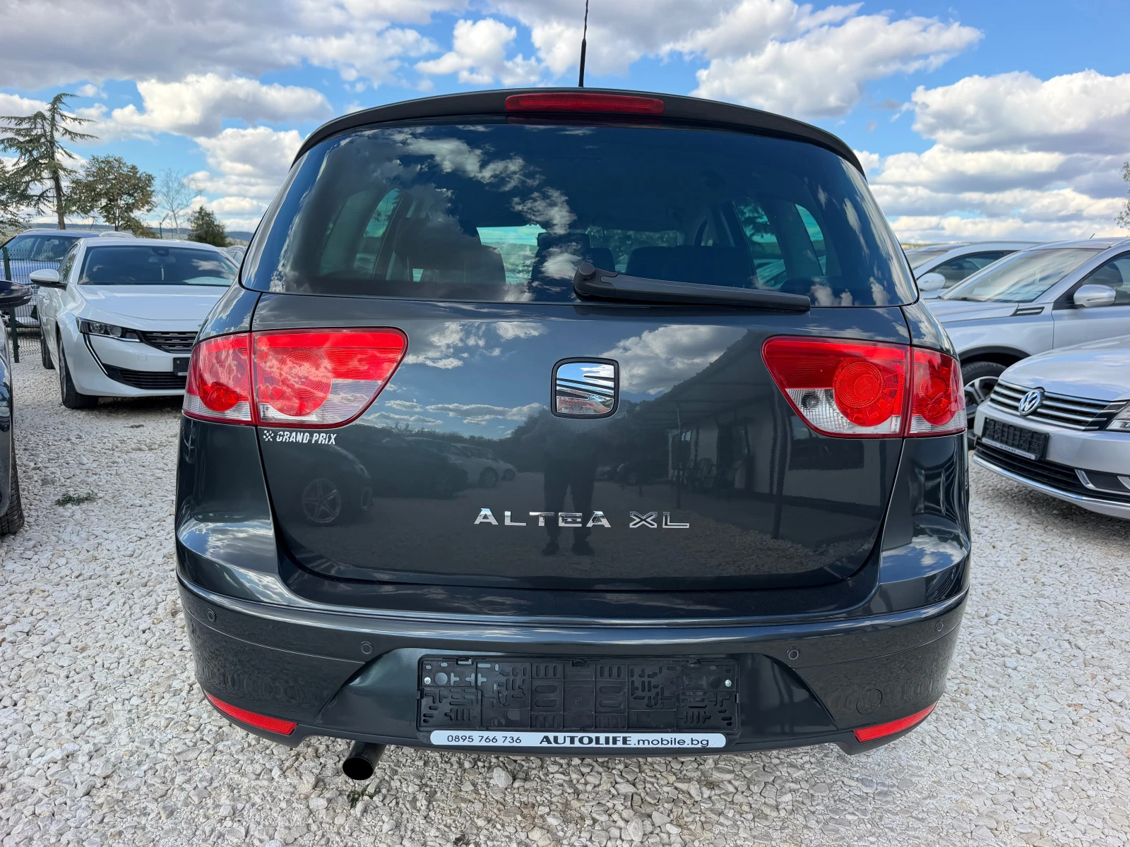 Seat Altea XL 1.6TDI NAVI, снимка 6 - Автомобили и джипове - 56213539