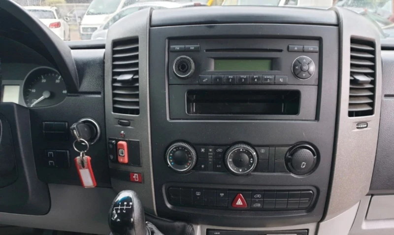 Mercedes-Benz Sprinter 313 - 17 места - двоен климатик, снимка 8 - Бусове и автобуси - 52581429