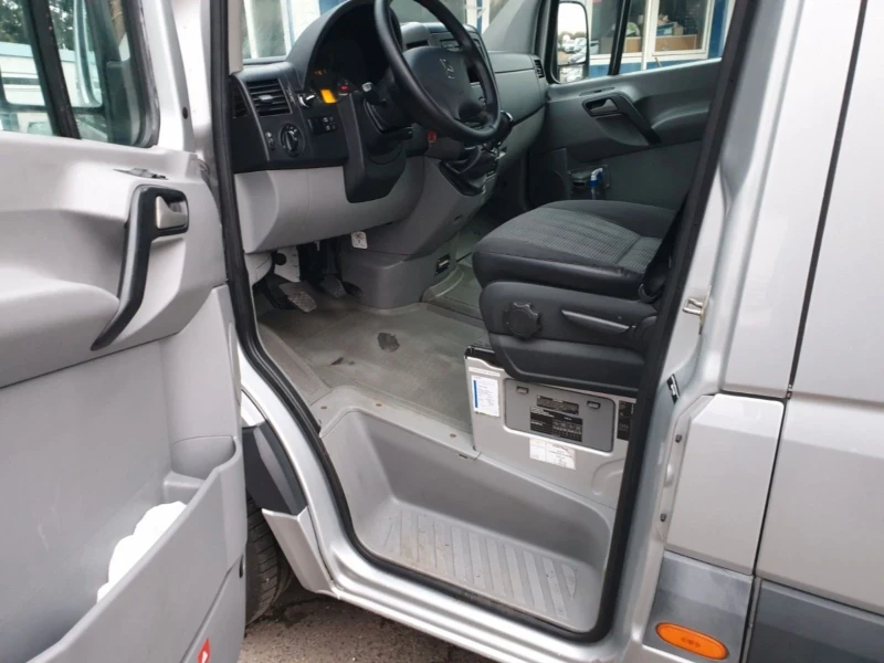 Mercedes-Benz Sprinter 313 - 17 места - двоен климатик, снимка 6 - Бусове и автобуси - 52581429