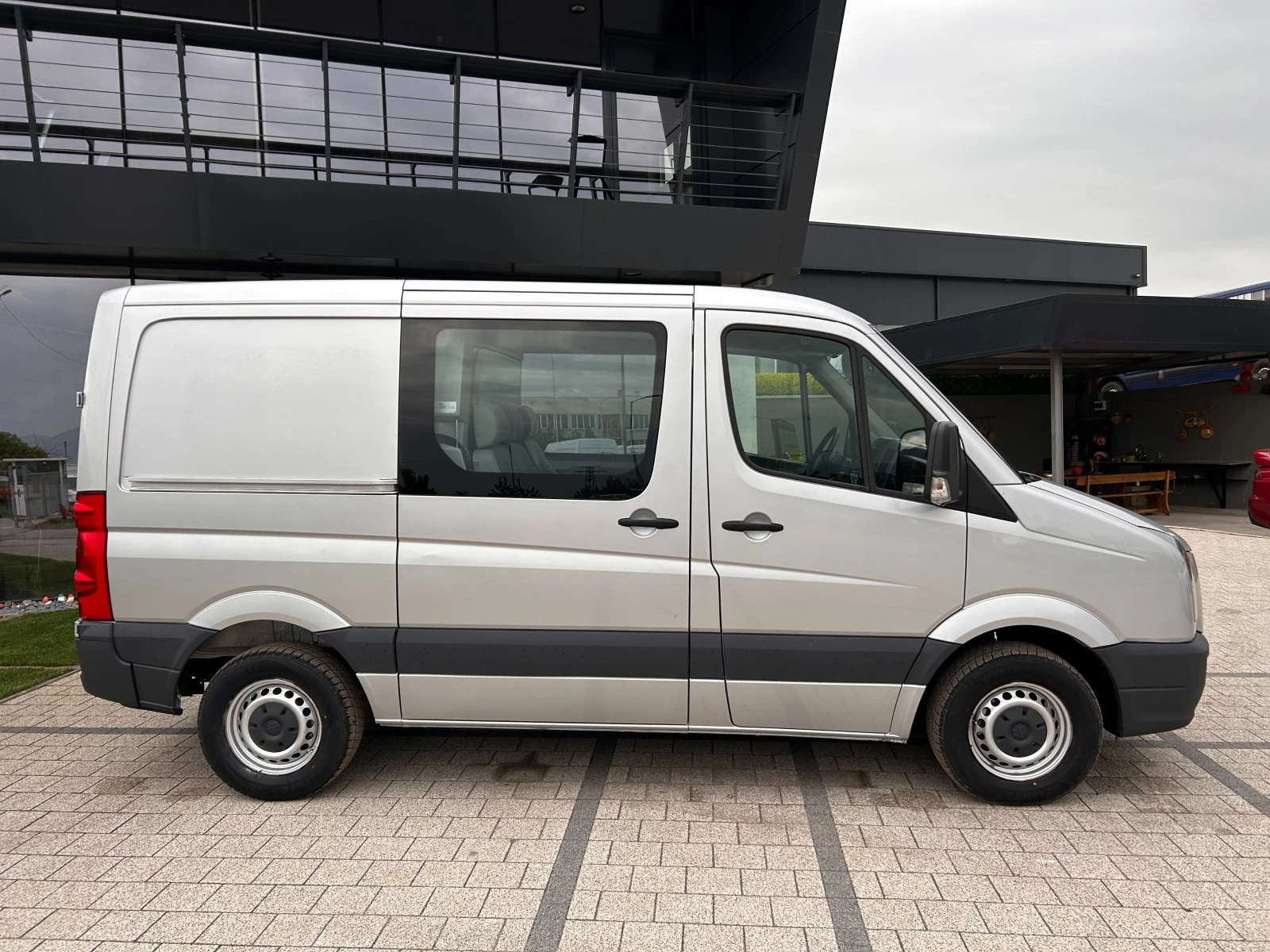 VW Crafter 2.5TDI 5-местен Клима  - изображение 6