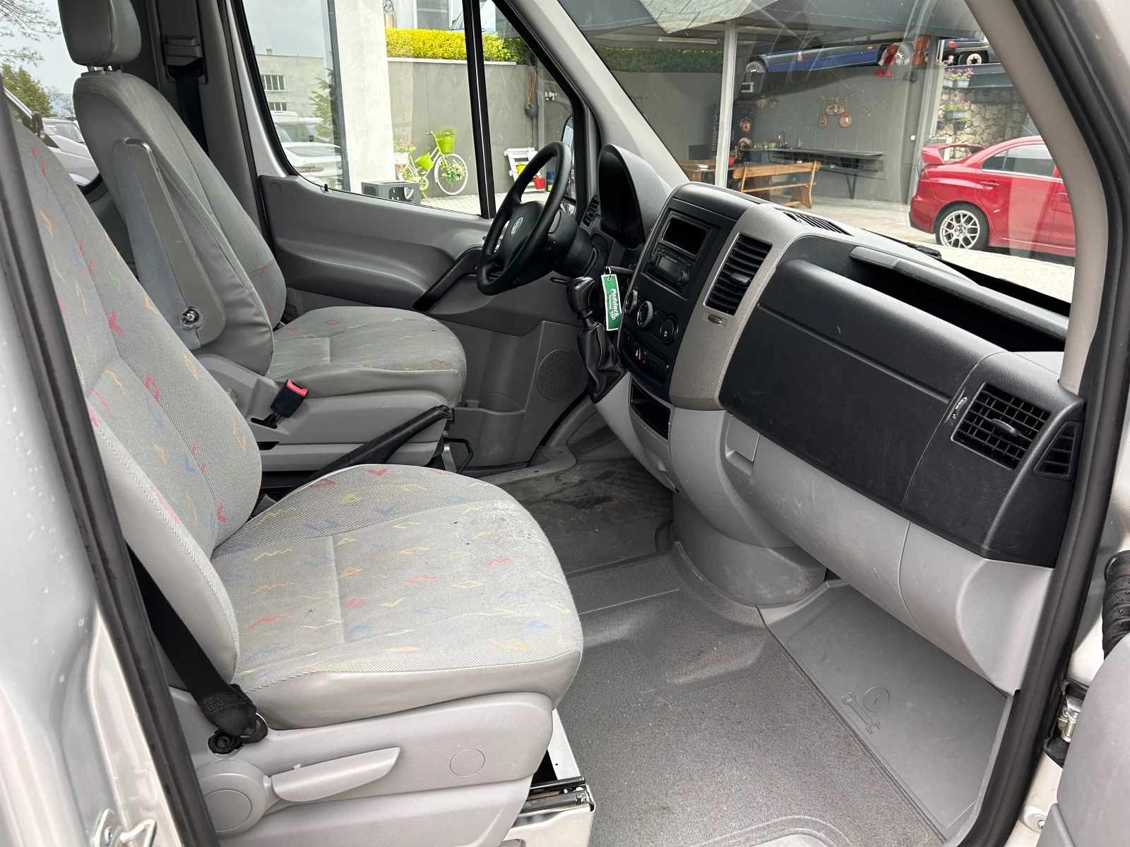 VW Crafter 2.5TDI 5-местен Клима  - изображение 7