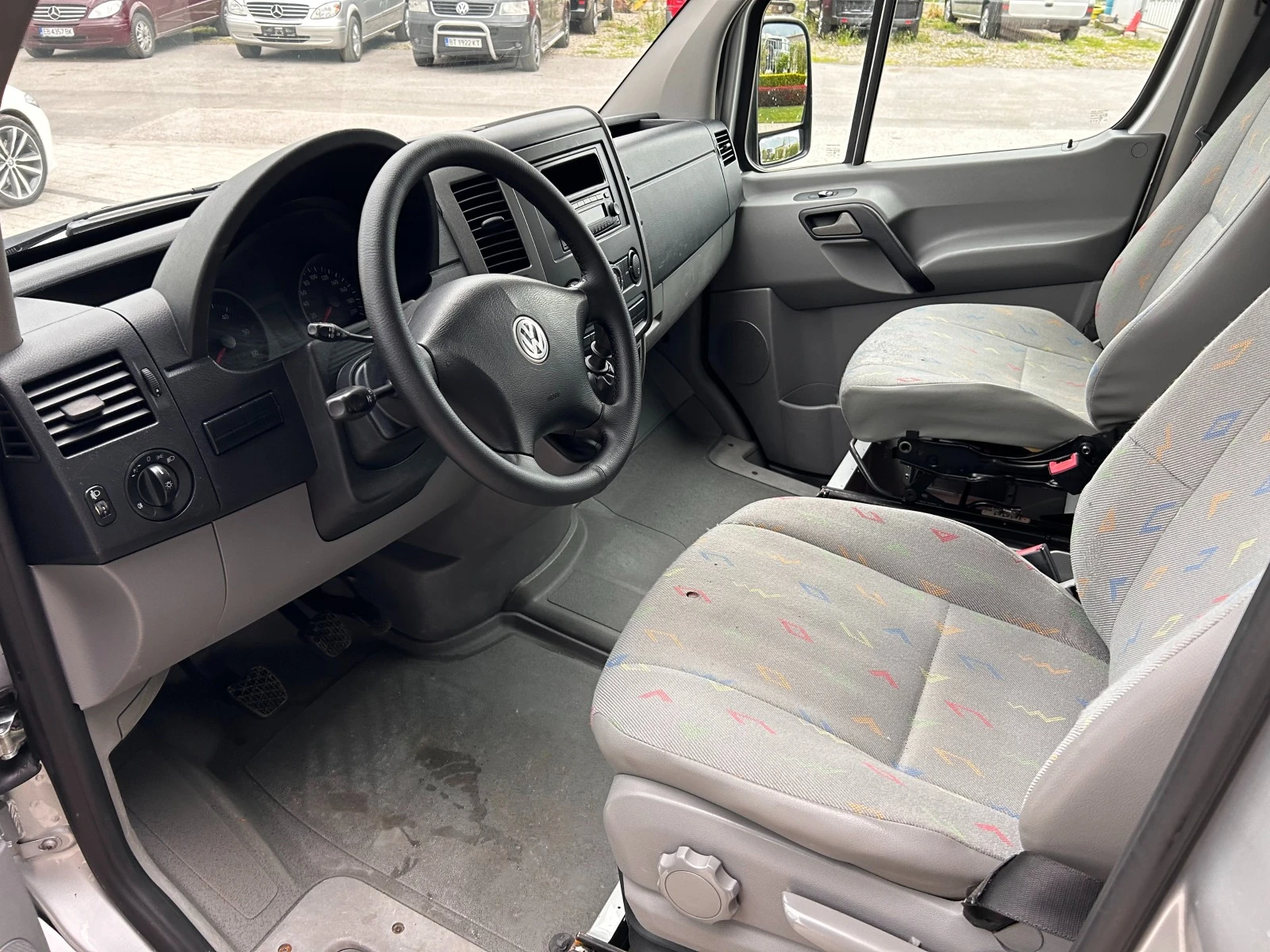 VW Crafter 2.5TDI 5-местен Клима  - изображение 10