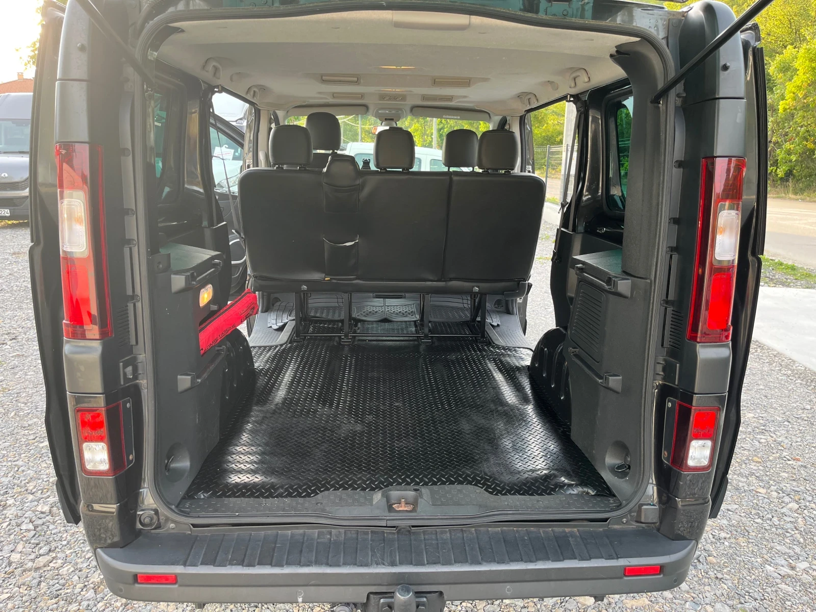 Opel Vivaro 1.6* BI-TURBO* 8* *  *  | Mobile.bg   12