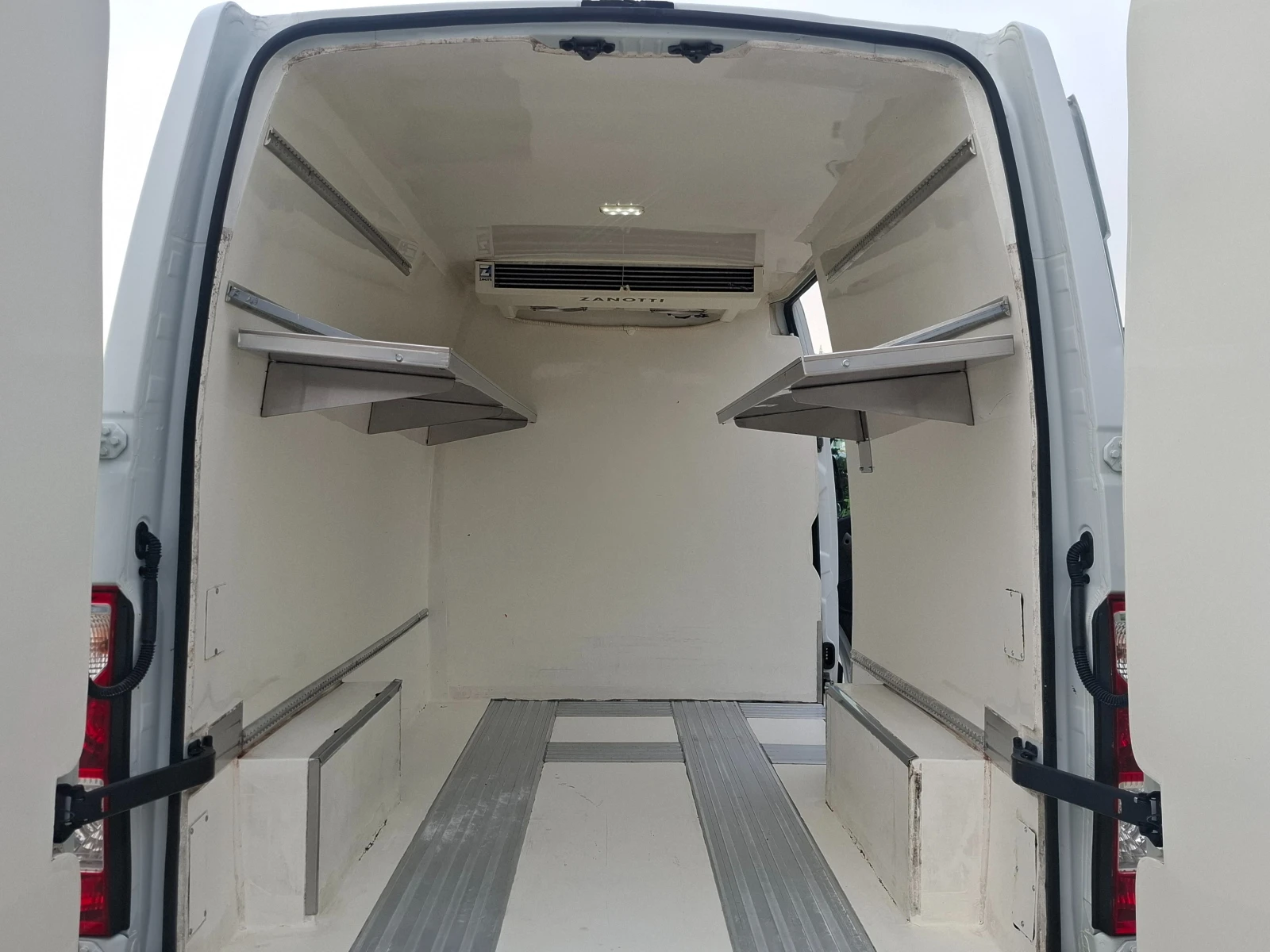 Renault Master 2.3CDTI/Euro5B/220V, снимка 10 - Бусове и автобуси - 54758372