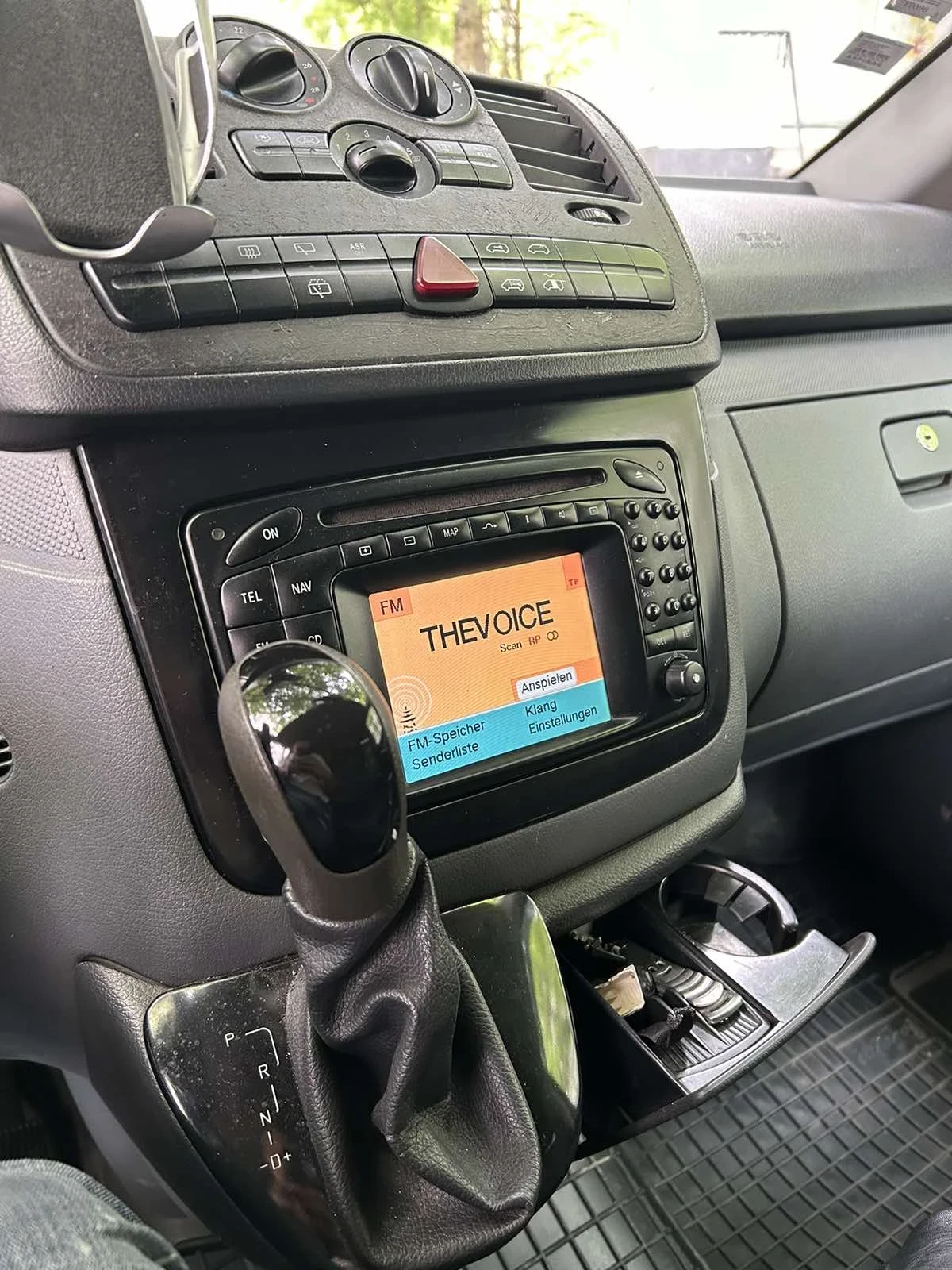 Mercedes-Benz Vito 115, снимка 9 - Бусове и автобуси - 55143678