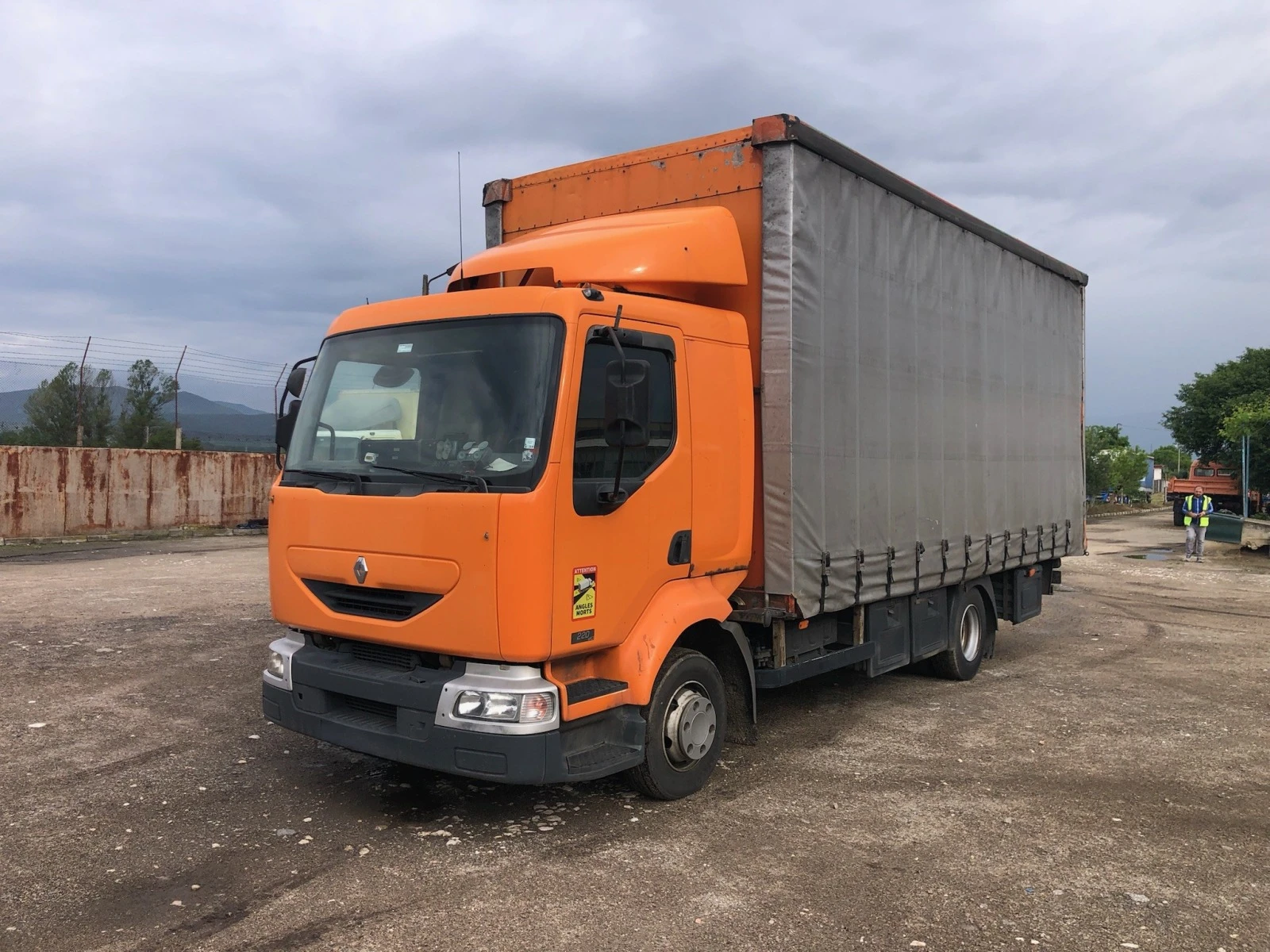 Renault Midlum, снимка 1