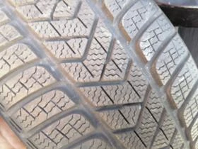 Гуми Зимни 225/40R18, снимка 10
