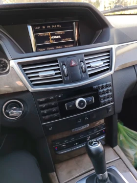 Mercedes-Benz E 200, снимка 10