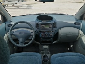 Toyota Yaris verso 1, 3 VVTI автоматик, снимка 10