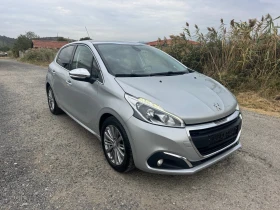 Peugeot 208 1.2i * PANO* NAVI* SERVICE* E6B*  | Mobile.bg    3