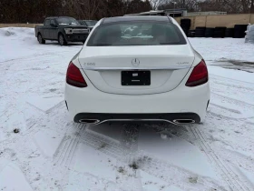 Mercedes-Benz C 300 * АВТО КРЕДИТ* ЦЕНА ДО БГ * СЕРВИЗНА ИСТОРИЯ * , снимка 4 - Автомобили и джипове - 53685955