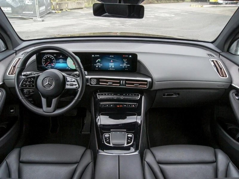 Mercedes-Benz EQC 400 4M*AMG*MBUX Navi*LED*Distronic*Kamera, снимка 9 - Автомобили и джипове - 47451597