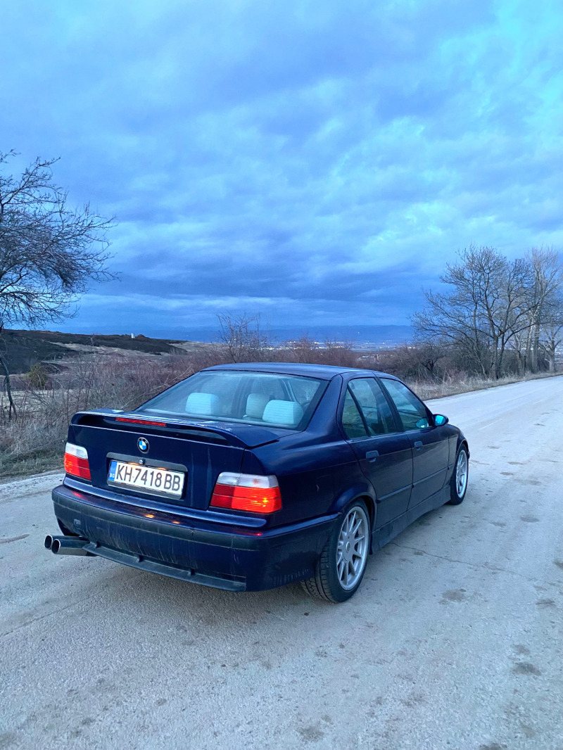 BMW 320, снимка 6 - Автомобили и джипове - 46063095