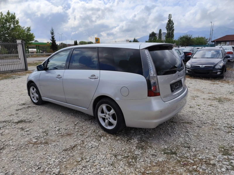 Mitsubishi Grandis 2.0 дизел Италия 7 места, снимка 9 - Автомобили и джипове - 47161042