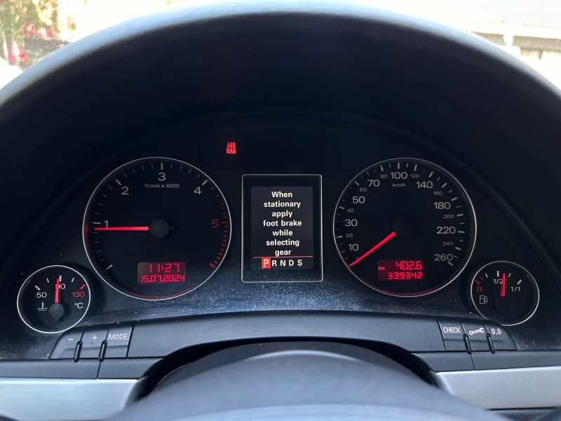 Audi A4 2.0 TDI, снимка 9 - Автомобили и джипове - 47979957