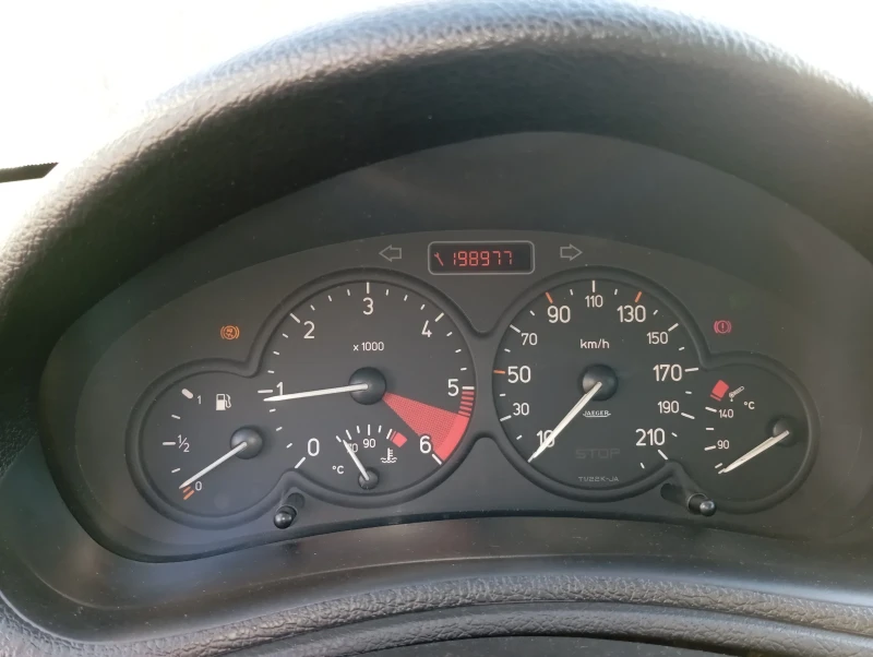 Peugeot 206 HDI 1.9, снимка 10 - Автомобили и джипове - 48087841