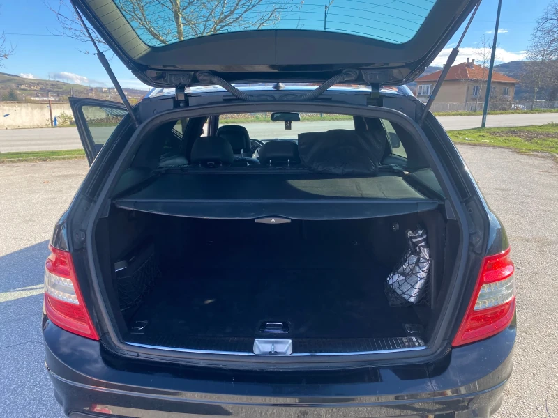 Mercedes-Benz C 320 320AMG, снимка 7 - Автомобили и джипове - 52668277