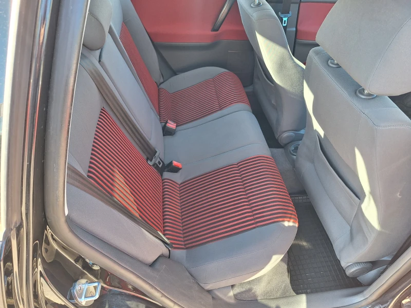 VW Polo 1.4i, снимка 12 - Автомобили и джипове - 52792234