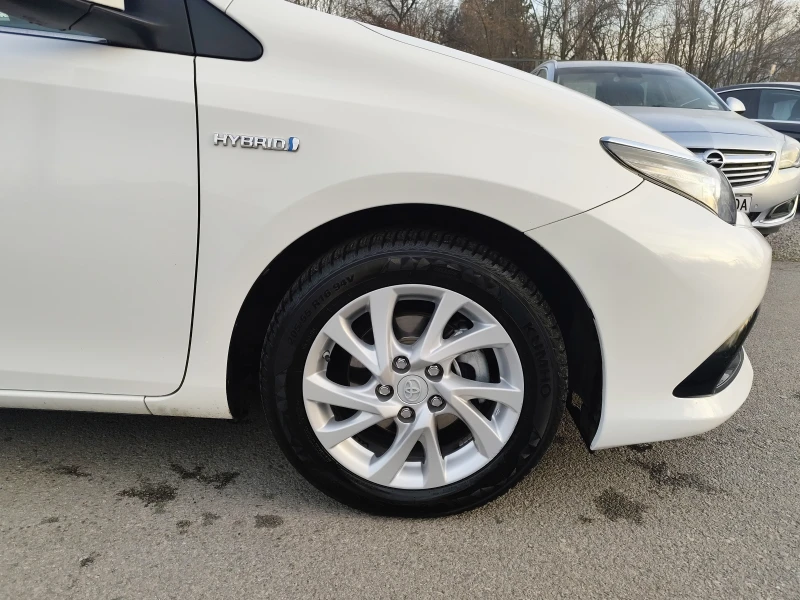 Toyota Auris 1.8* HYBRID* EURO6C* АВТОМАТИК* LED* NAVI* КАМЕРА, снимка 15 - Автомобили и джипове - 52845034