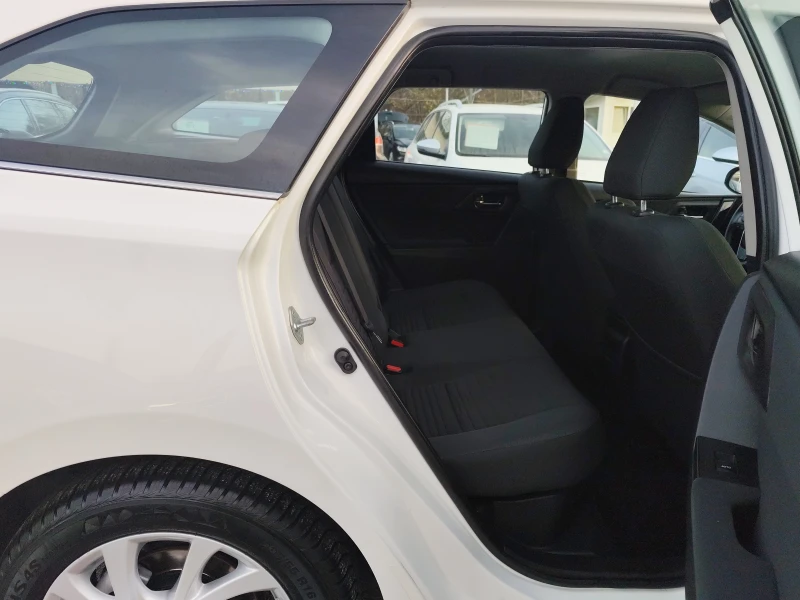 Toyota Auris 1.8* HYBRID* EURO6C* АВТОМАТИК* LED* NAVI* КАМЕРА, снимка 12 - Автомобили и джипове - 52845034