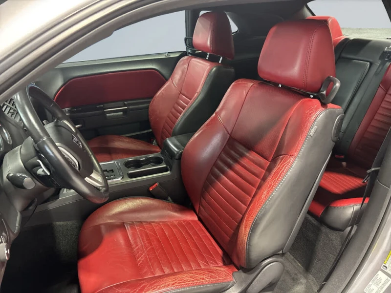 Dodge Challenger SXT* RWD* АвтоКредит* (ЦЕНА ДО БГ), снимка 10 - Автомобили и джипове - 53181242