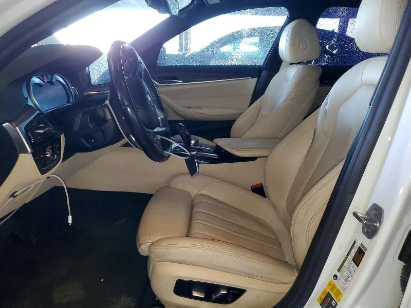 BMW 530E HYBRID* KEYLESS* ПАНО* , снимка 7 - Автомобили и джипове - 53872701