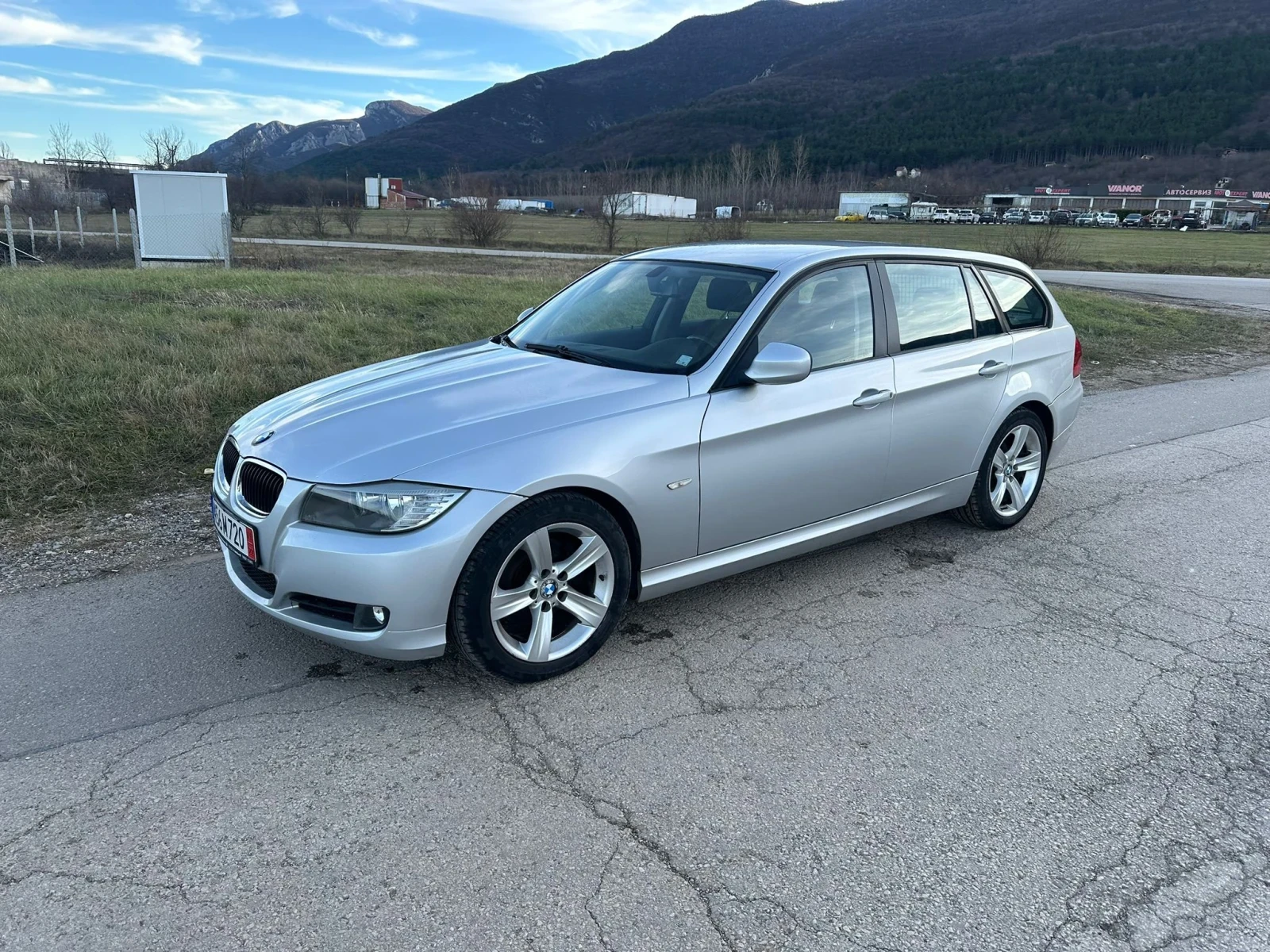 BMW 318 Евро-5, снимка 1