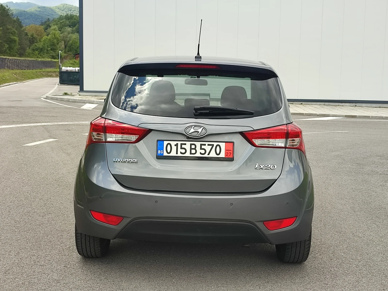 Hyundai Ix20 1.6i NAVI AUTOMATIC ШВЕЙЦАРИЯ  - изображение 6