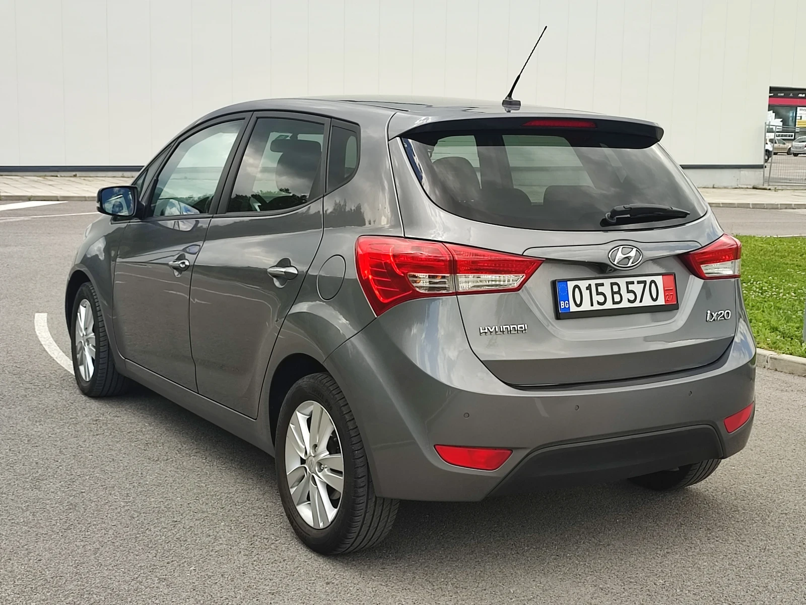 Hyundai Ix20 1.6i NAVI AUTOMATIC ШВЕЙЦАРИЯ  - изображение 7