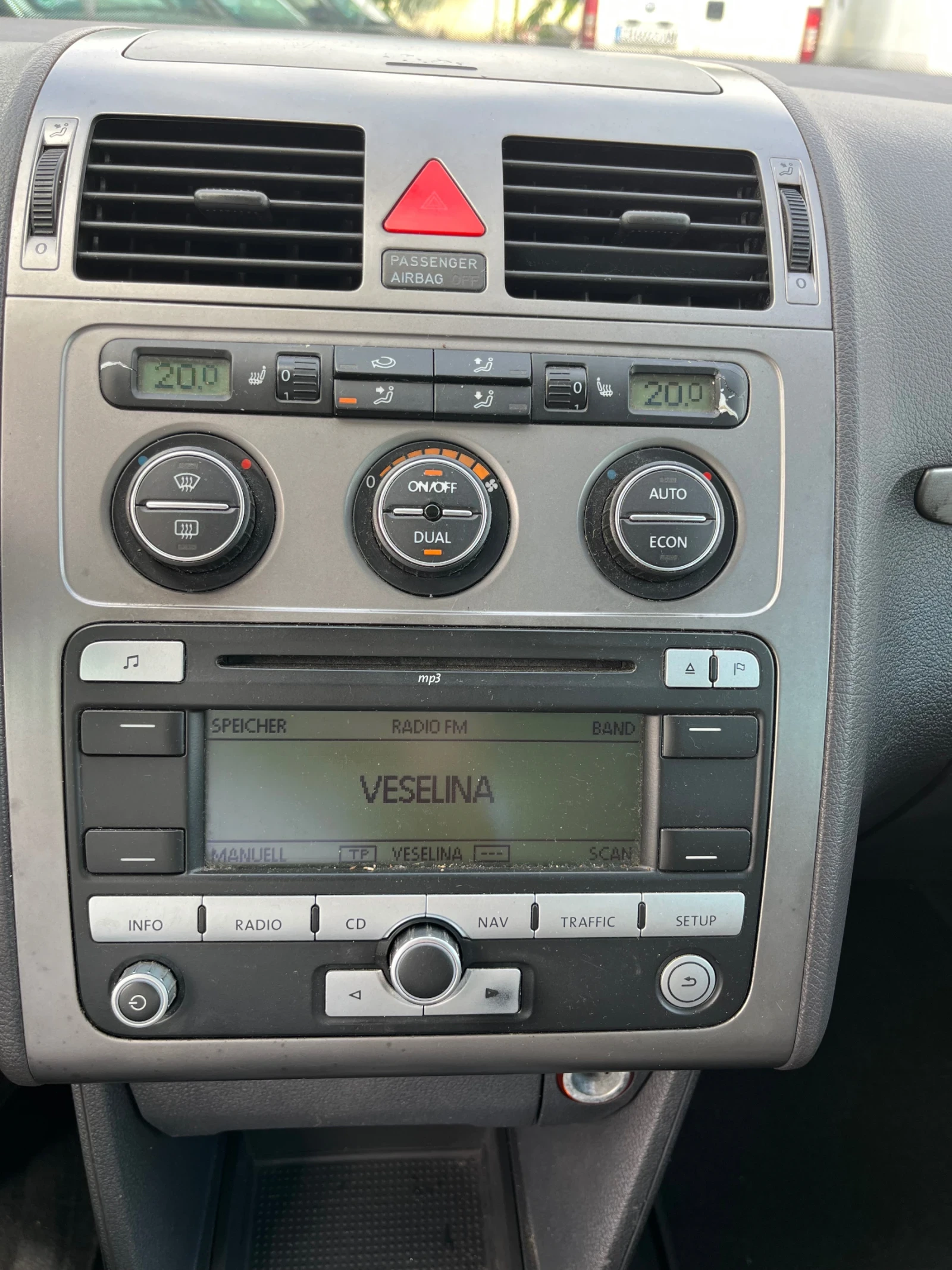 VW Touran 2.0TDI Highline - изображение 8