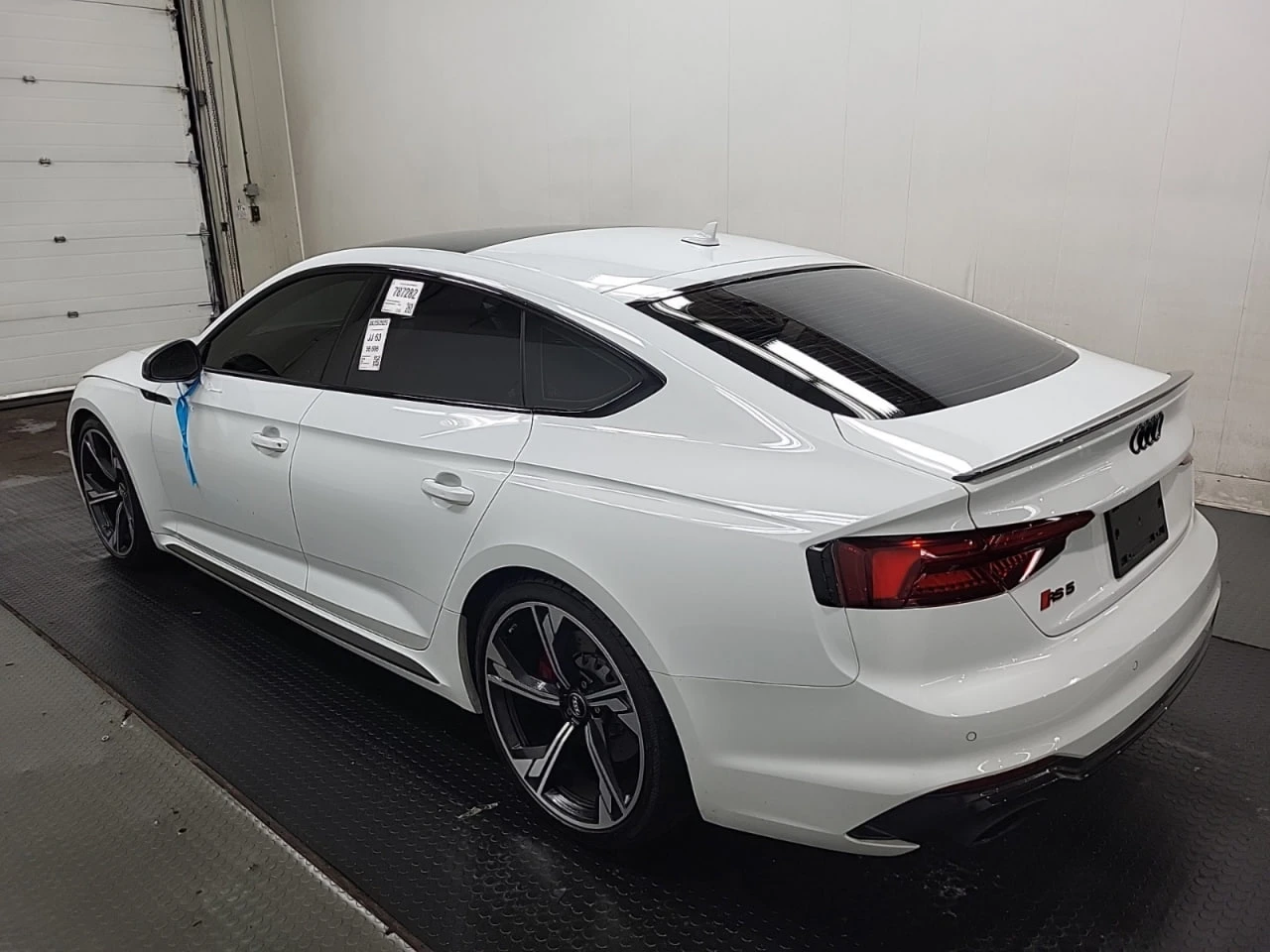 Audi Rs5 CARFAX* АВТОФИНАНСИРАНЕ* БЕЗ ПЪРВОНАЧАЛНА ВНОСКА*  - изображение 4