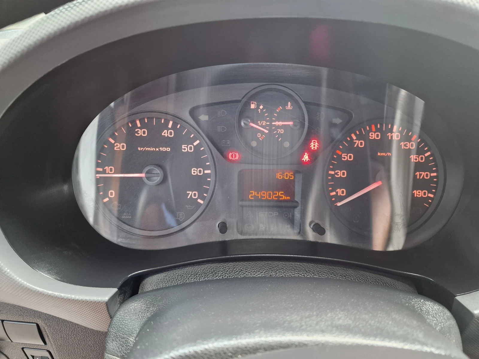 Peugeot Partner 1.6HDI | Mobile.bg   13