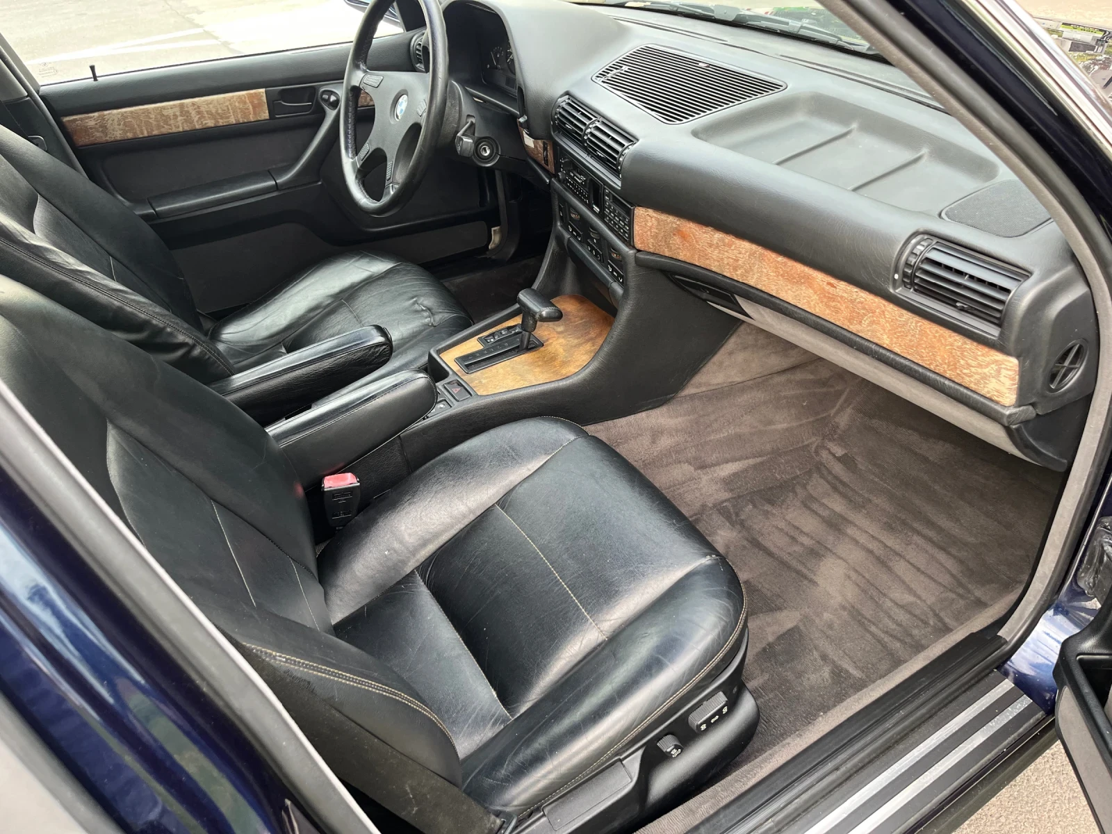 BMW 735 BMW 735i 211кс.  - изображение 9