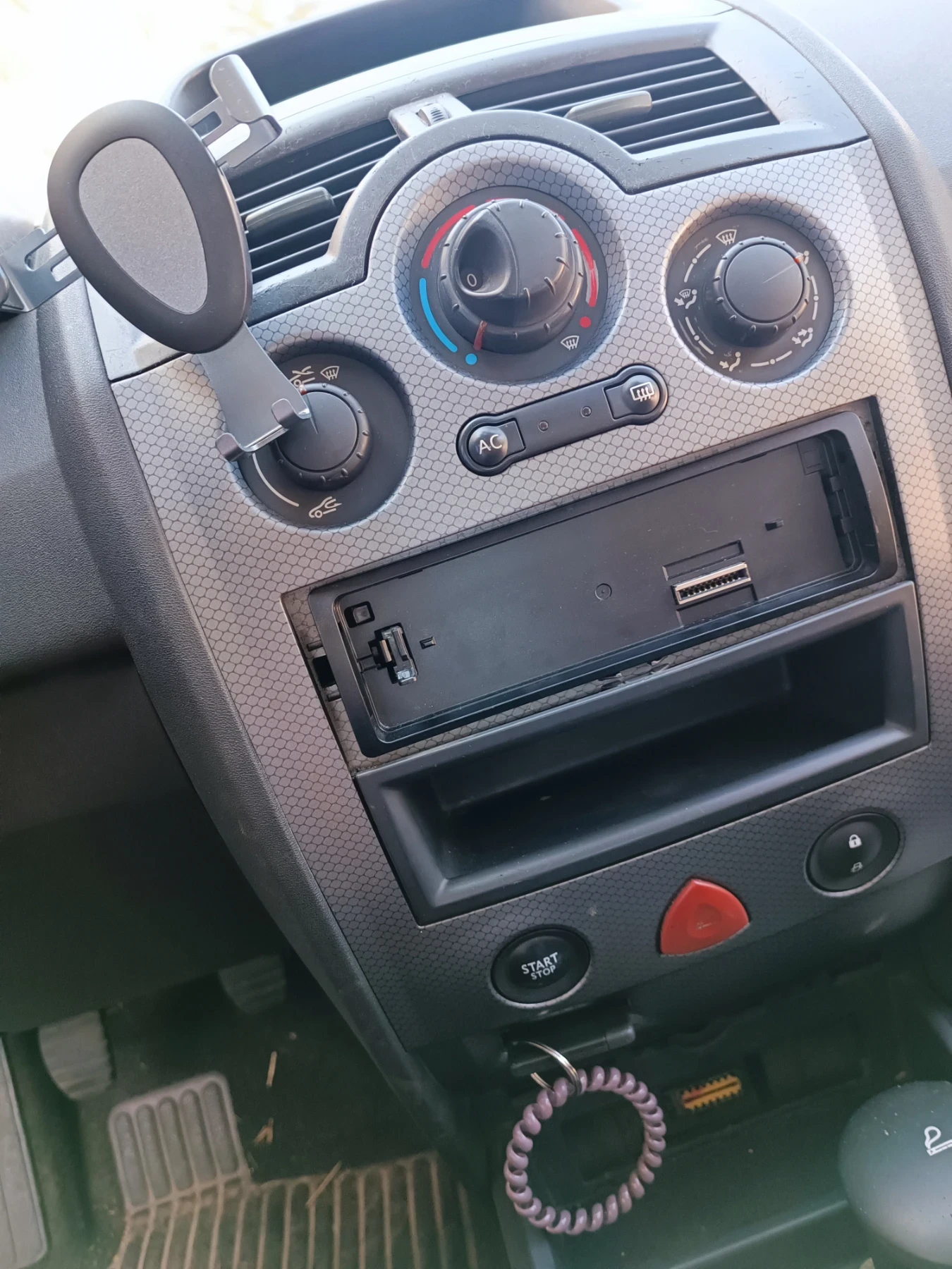 Renault Megane  - изображение 10