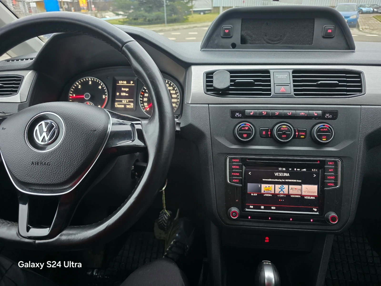 VW Caddy, снимка 12 - Автомобили и джипове - 53084946