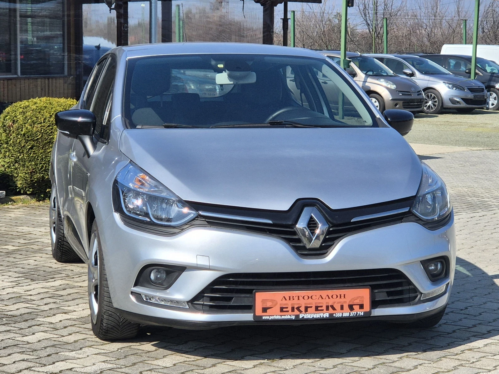 Renault Clio 1.5 dci 90к.с., снимка 4 - Автомобили и джипове - 53736312